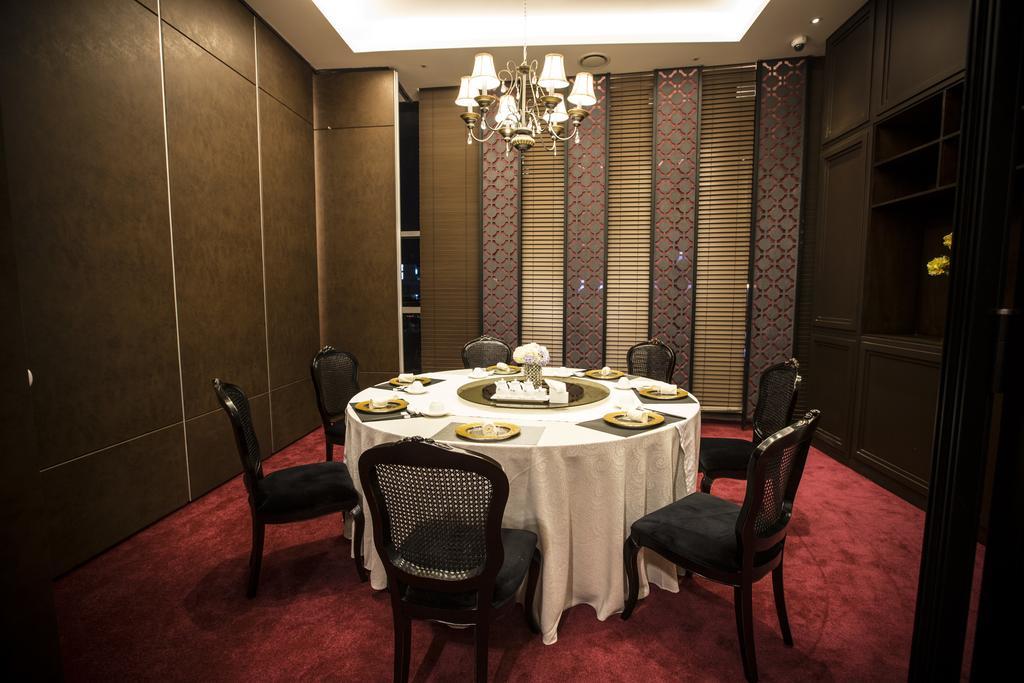 I Square Hotel Gimhae Exterior photo